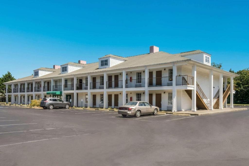 Quality Inn Decherd Bagian luar foto
